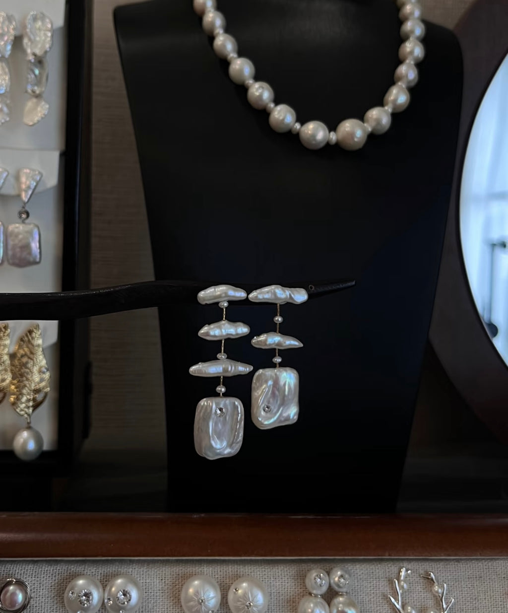Natural freshwater pearl baroque sugar earrings