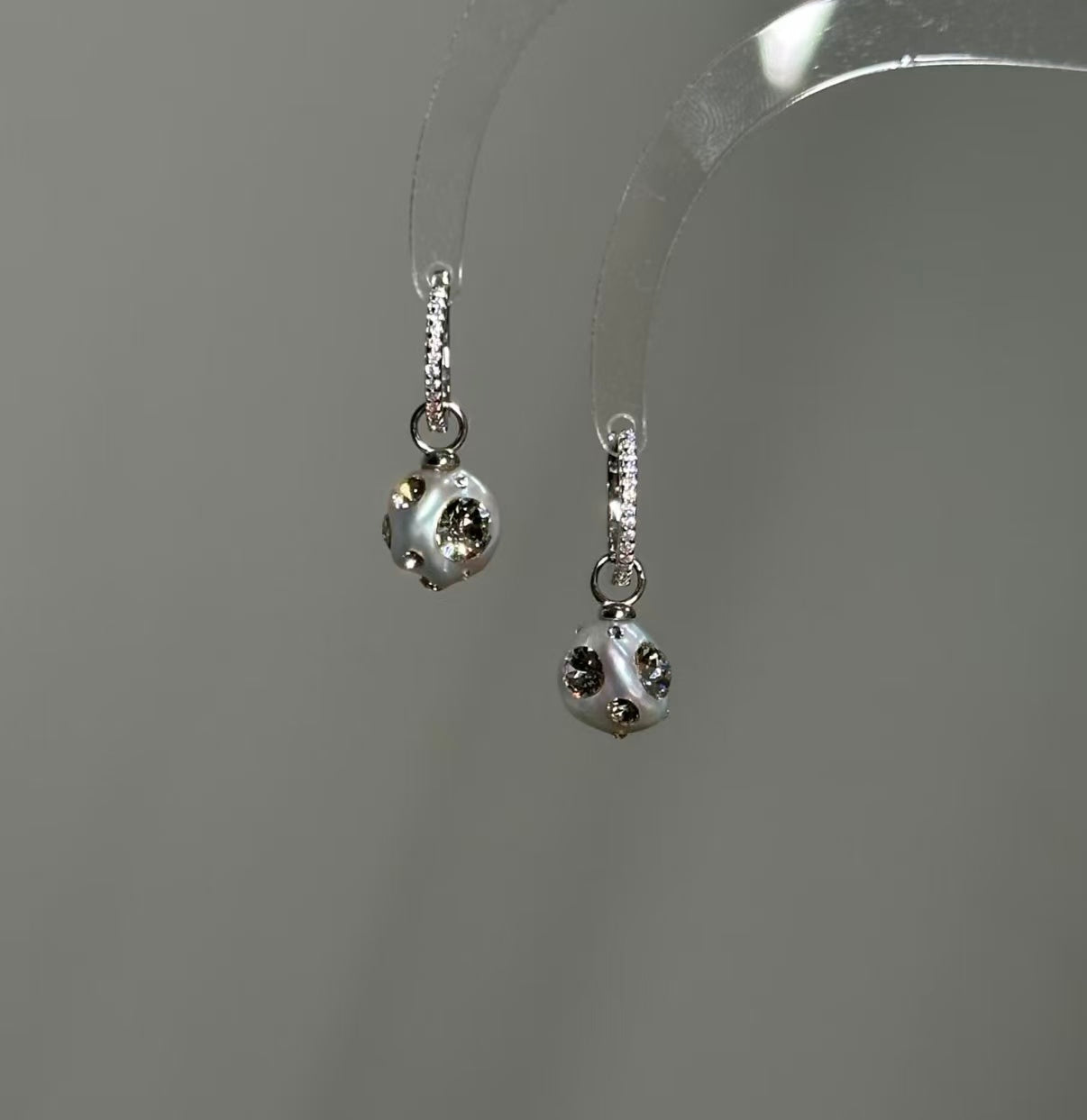 Stardust Embedded Keshi Pearl Huggie Earrings in S925 Silver