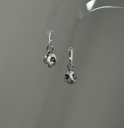 Stardust Embedded Keshi Pearl Huggie Earrings in S925 Silver