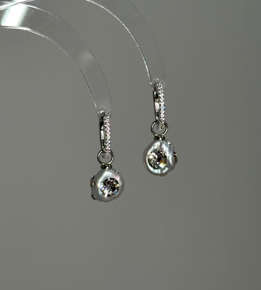 Stardust Embedded Keshi Pearl Huggie Earrings in S925 Silver
