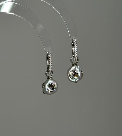 Stardust Embedded Keshi Pearl Huggie Earrings in S925 Silver
